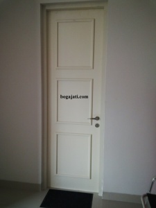Pintu Panel Solid Minimalis