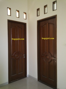 kayu Kamper Oven