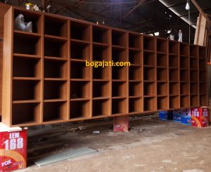 Rak Buku Lapis HPL