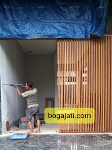 Pintu Minimalis Kisi-Kisi Merbau Oven