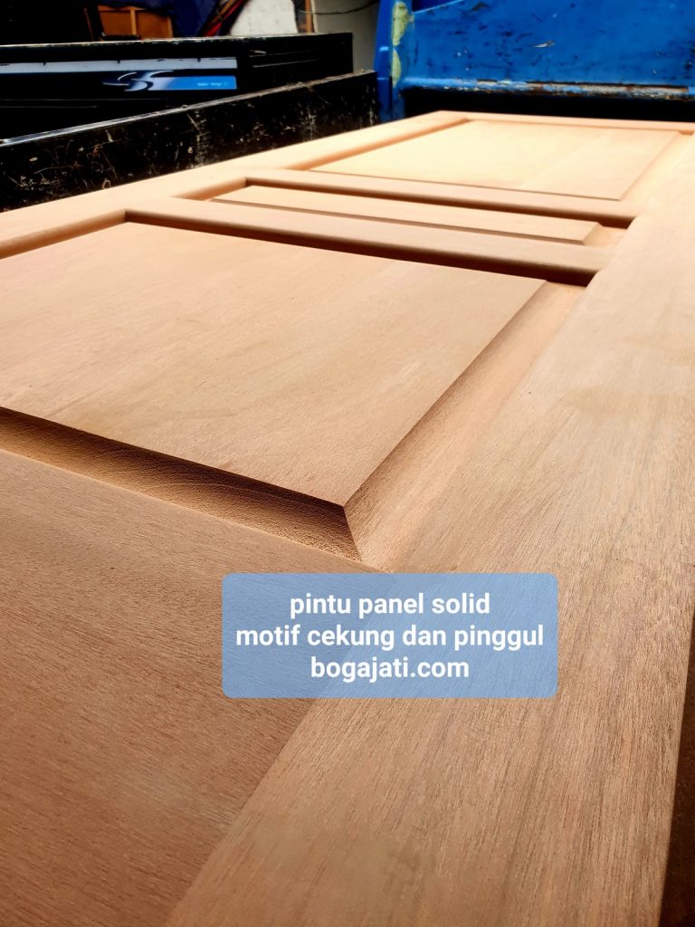 pintu kayu kamper oven