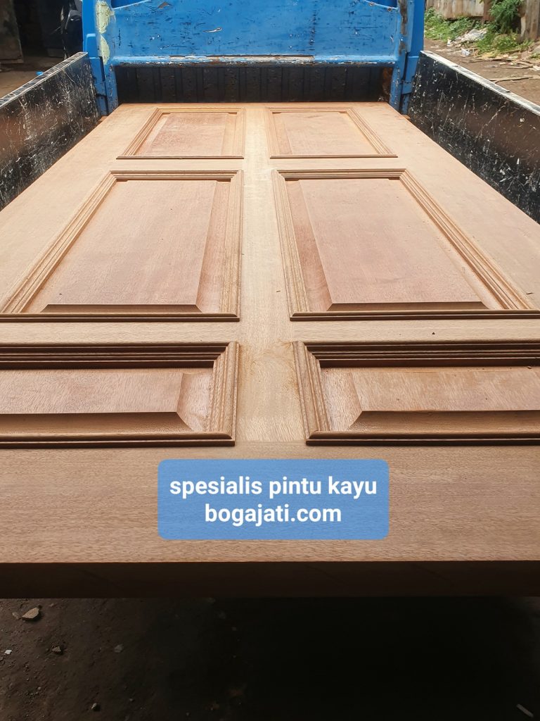 Pintu Utama Kayu Merbau Oven